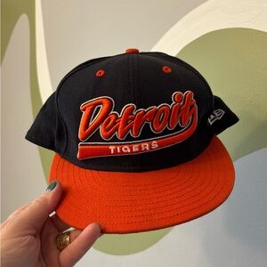 New Era Black and Orange Detroit Tigers 59FIFTY Fitted Hat Size 8